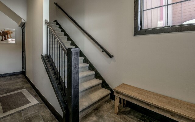 Alders 54 Outpost Dr