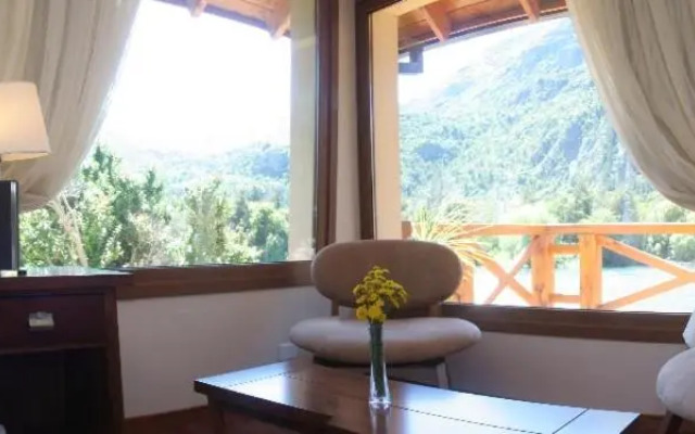 Sendero Lodge