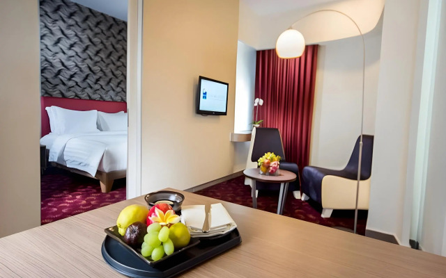 Blue Sky Hotel Petamburan