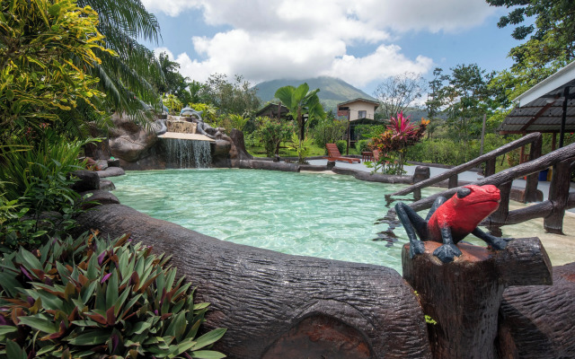 Sueno Dorado Hot Springs Hotel