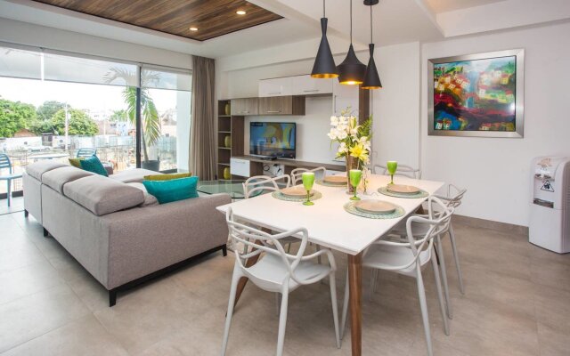 Amazing 2BR Condo w Pool Views Dream Location