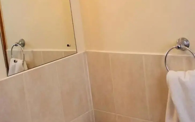 Fantastic Flat near Inverness Center