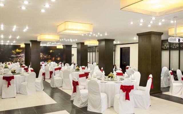 Holidays-hanoi Hotel