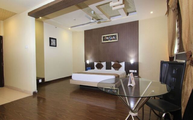 OYO 2136 Hotel The Continental