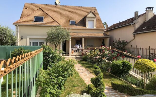 Apartment With 3 Bedrooms In Sannois, With Enclosed Garden And Wifi