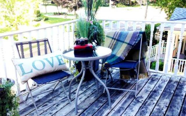 A Night at Rosehurst