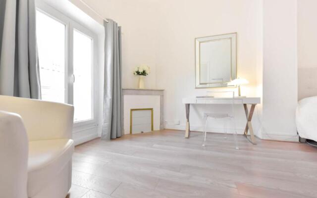 SERRENDY Heart of Cannes 2 minutes Croisette 5 minutes Palais