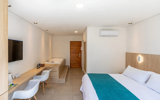 Live Hotel Boutique - Adults Only