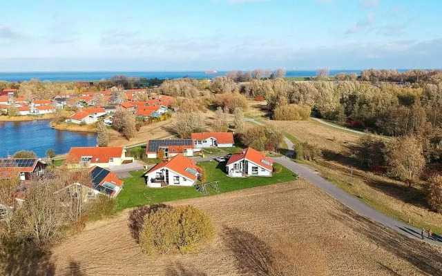 Four-Bedroom Holiday home in Otterndorf 9
