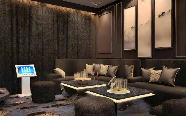 Vangohh Eminent Hotel & Spa