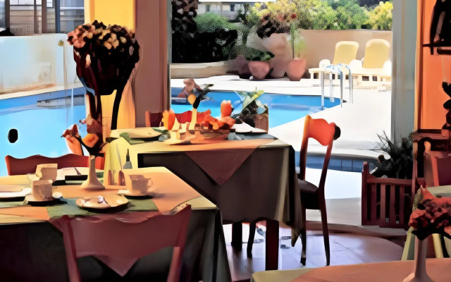 Chrielka Hotel Apartments