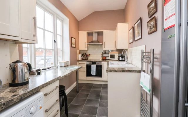 6 Granary Court