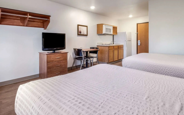 WoodSpring Suites Houston Baytown