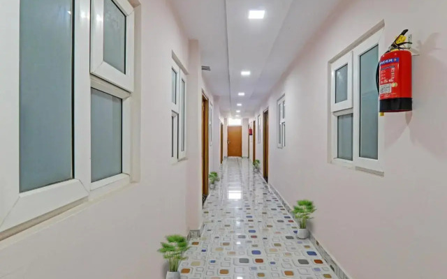 Collection O 80576 Hotel A-One Unit Of Fantail Hospitality