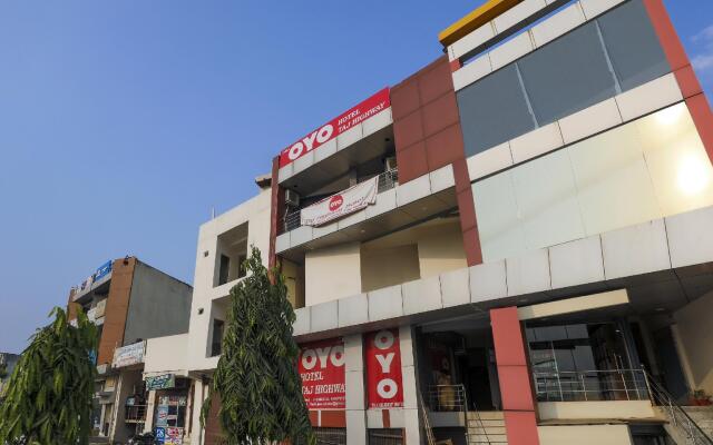 Taj Highway Hotel by OYO Rooms