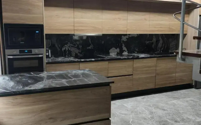 Maravillosa casa con piscina grande y bosque