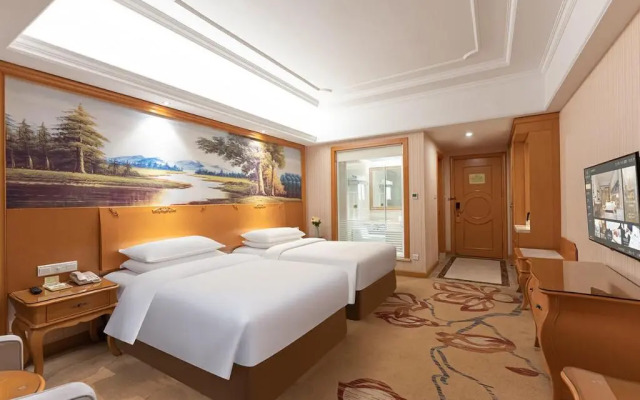 Vienna International Hotel (Hangzhou Xiaoshan Yaqian Subway Station)