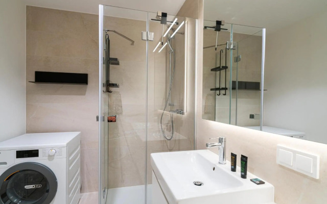 Vienna Residence, Marina Tower - Danube