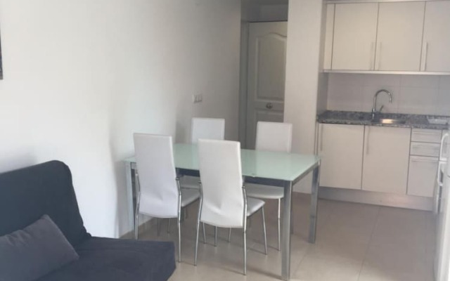 Agora Apartamentos La Volta