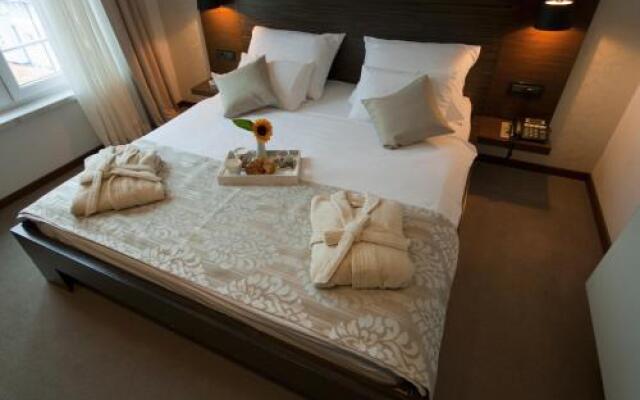 Gold Club Hotel & Casino