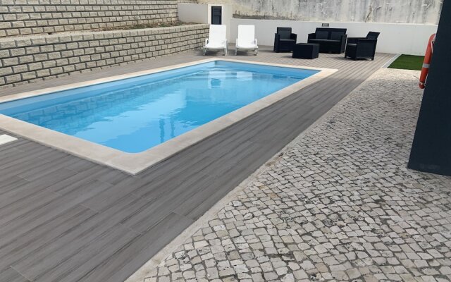 Captivating 4-bed House in Cadaval District-lisbon