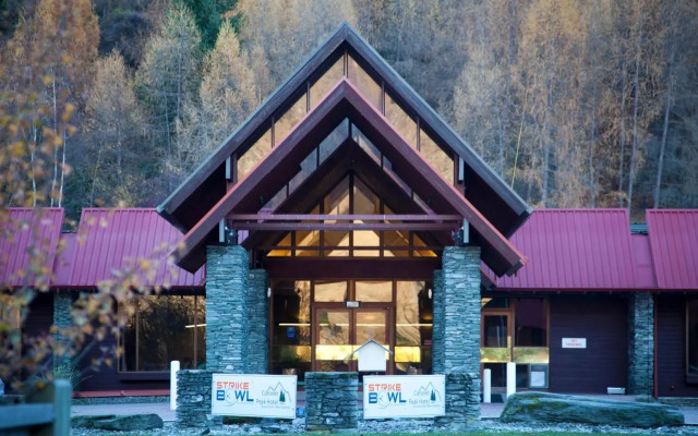 Swiss-Belresort Coronet Peak