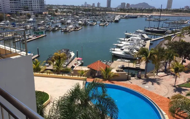 Condo Marina 303