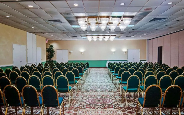 Quality Inn Roanoke Airport