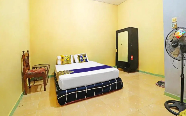 SPOT ON 91222 Kanjeng Mami Homestay Syaria