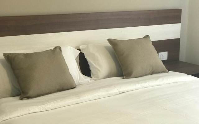 Urquiza Suite & Apartment