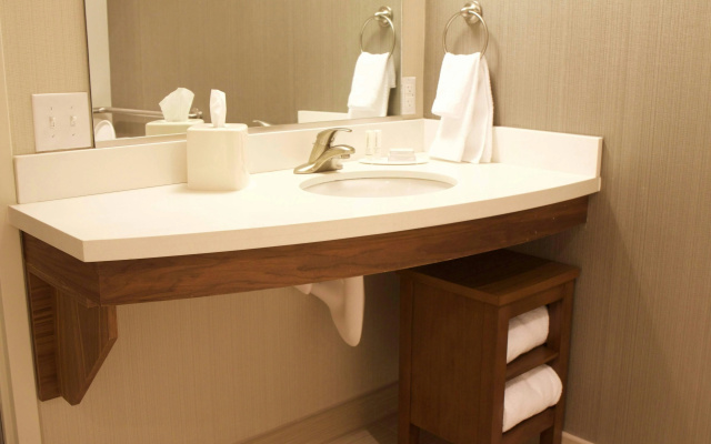 Courtyard by Marriott Asheville Airport