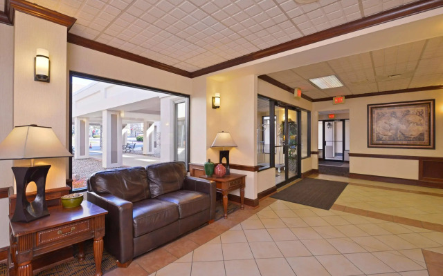 Quality Inn & Suites