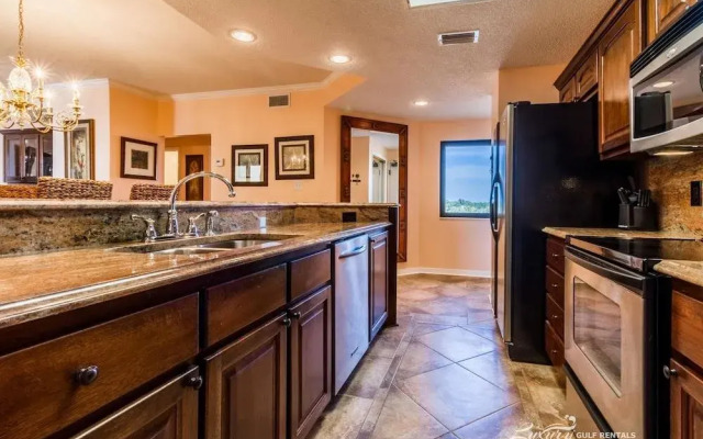 Four Seasons by Luxury Gulf Rentals