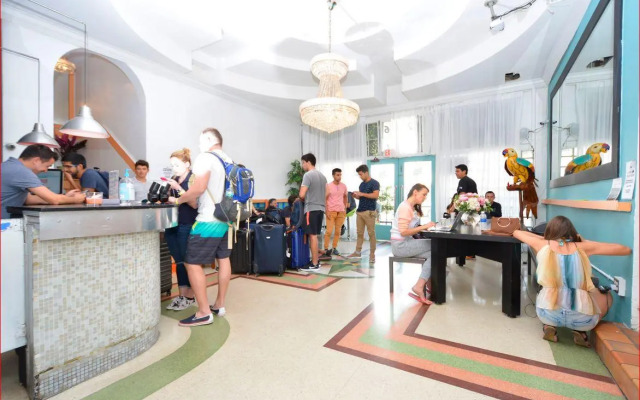 South Beach Rooms and Hostel
