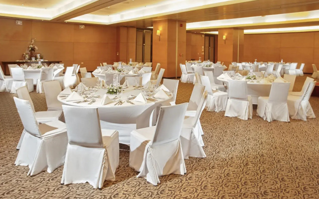 Quest Hotel & Conference Center