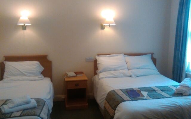 Monarch Hotel