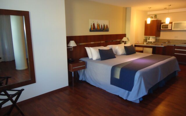 Hotel Puerto Amarras