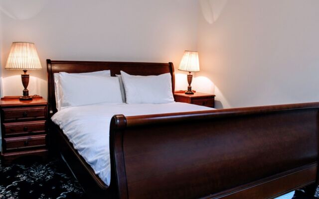 3 Bedroom Apartment On The Royal Mile