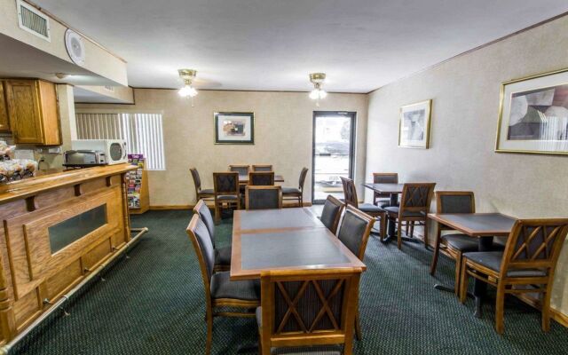 Red Roof Inn MacClenny