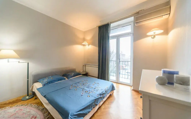 Apartment near Olympic Stadium