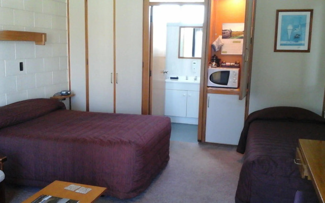 Elmore Lodge Motel