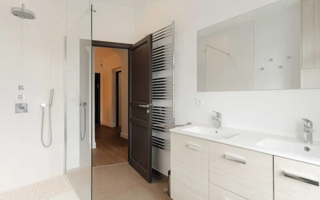 Spacious House - AC- 5br-12p- Deauville