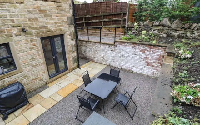 1 Stansfield Mews