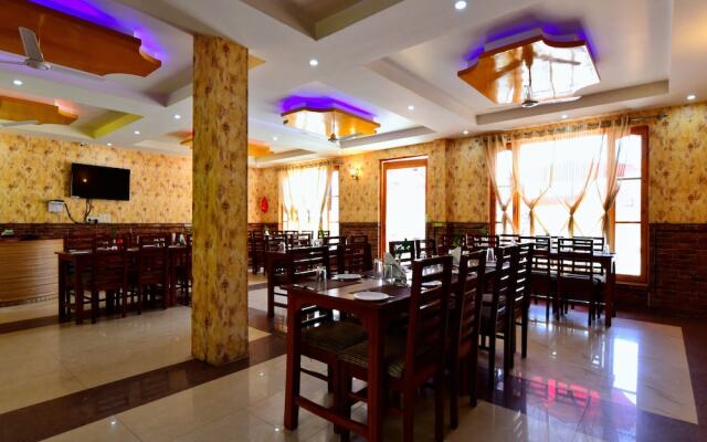 Oyo 36558 Hotel Raxit Inn