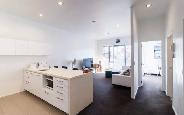 Modern CBD Auckland Apartment