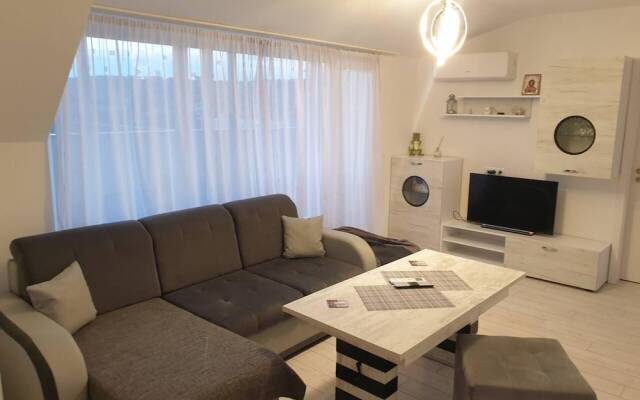 Cosy Charming 2-bed Apartment in Blagoevgrad