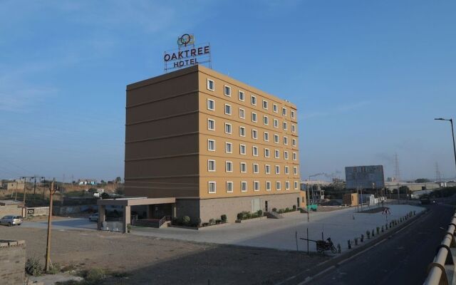 Oaktree Hotel