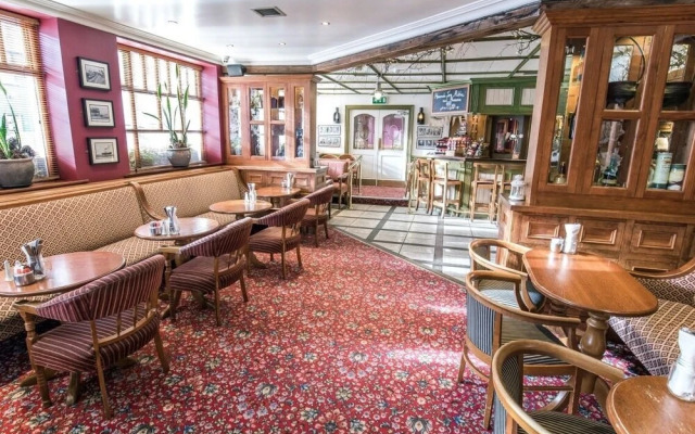 Mc Kevitts Village Hotel