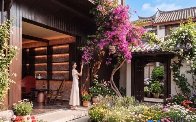 Moland Song's Aesthetic Homestay – Outside – Lijiang