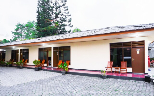 OYO 93136 Hotel Santo Djaya 2